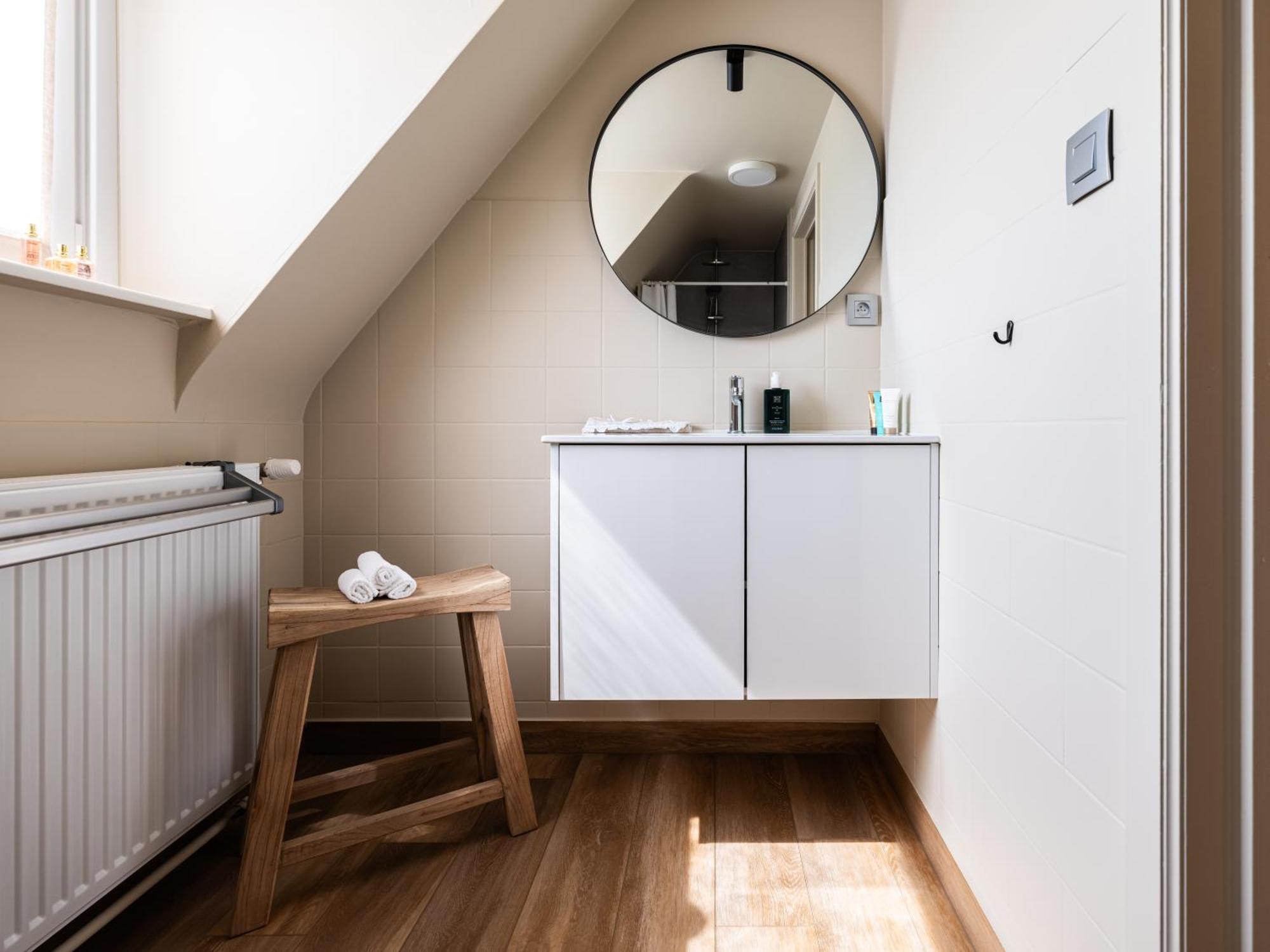 Sejour14 -- - Volledige 1e Verdiep Appartement *