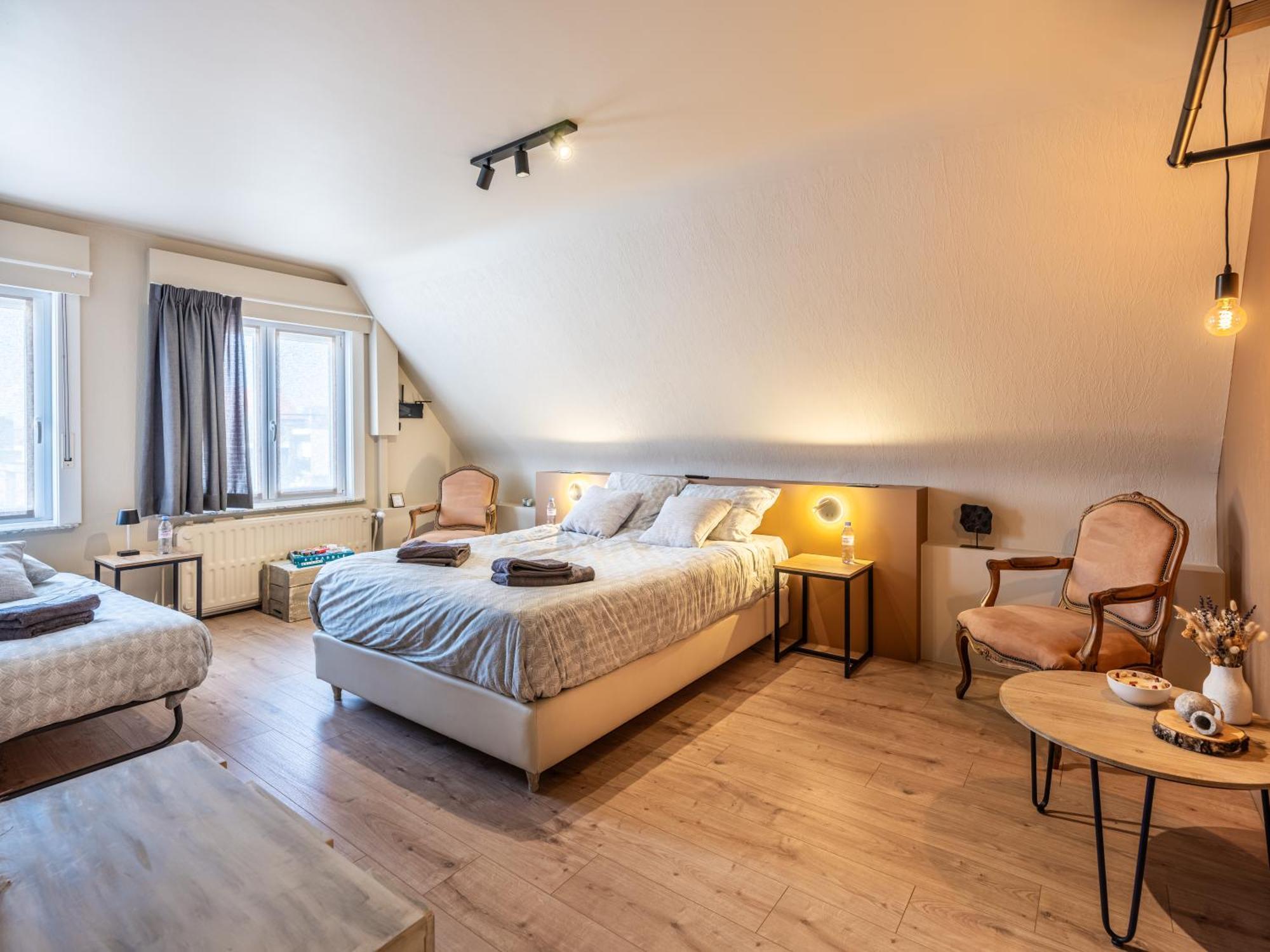 Sejour14 -- - Volledige 1e Verdiep Appartement *